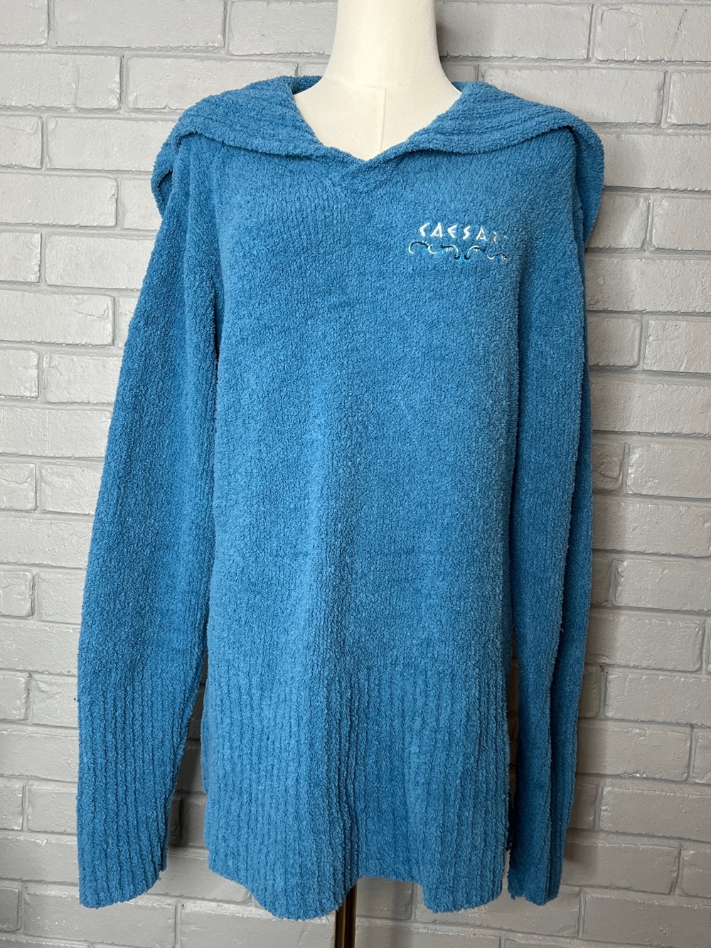Vintage Caesars Palace Fuzzy Knit Blue V-Neck Loose Hood Sweater